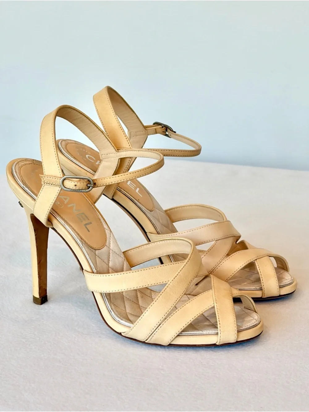 CHANEL Leather Strappy heels, Interlocking Strass CCs,quilted int, nude, 37, GUC